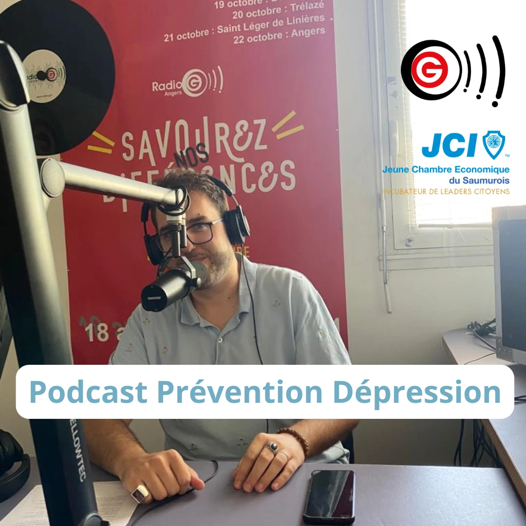Presse Partenaire Alexis Lavigne de Terra Sana enregistrement d'un podcast sur la prévention de la dépression dans les studios de Radio G Angers avec la Jeune Chambre Économique du Saumurois.